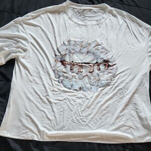 White Graphic Bubble Lips Tee